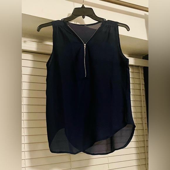 Cute front zip sheet navy top - Picture 1 of 3